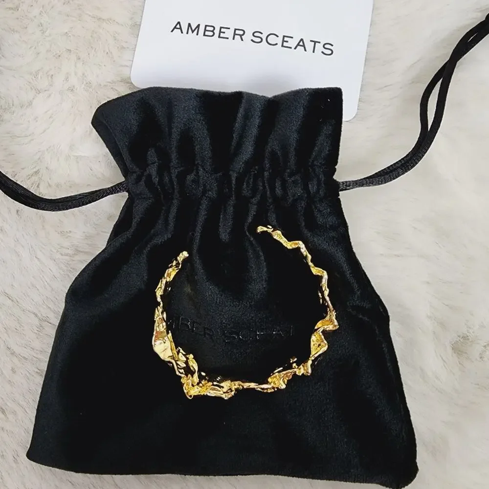 Amber Sceats make bold